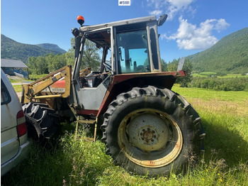 Трактор MASSEY FERGUSON 1000 series