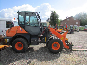 Колёсный погрузчик KOMATSU WA80