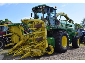 Кормоуборочный комбайн JOHN DEERE 7400