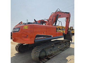 Гусеничный экскаватор DOOSAN DX225