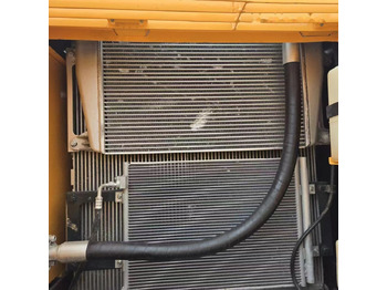 Гусеничный экскаватор HYUNDAI R210