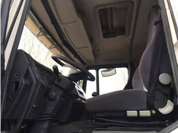 Грузовик-цистерна Shacman F3000: фото 3 Грузовик-цистерна Shacman F3000: фото 3