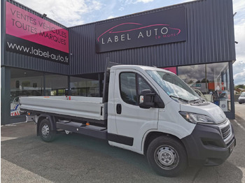 Малотоннажный бортовой грузовик PEUGEOT Boxer