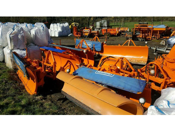 Отвал для снега UNIMOG