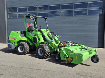 Гусеничный мини-погрузчик AVANT