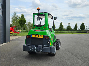 Гусеничный мини-погрузчик Avant 755i TDL+ mini-shovel: фото 5 Гусеничный мини-погрузчик Avant 755i TDL+ mini-shovel: фото 5