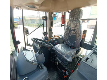 Новый Трактор NEW MAXUS 260 HP 4x4 Tractor Warranty up to 10 YEARS НОВИЙ MAXUS 260 К.с. Трактор 4x4 Гарантія до 10 РОКІВ NOWY MAXUS 260 KM Ciągnik 4x4 Gwarancja do 10 LAT: фото 4