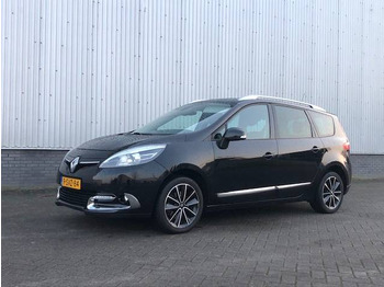 Легковой автомобиль RENAULT
