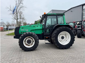 Трактор VALTRA 8000