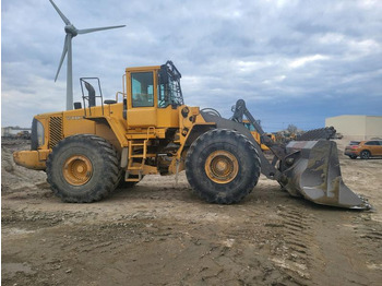 Колёсный погрузчик VOLVO L220E