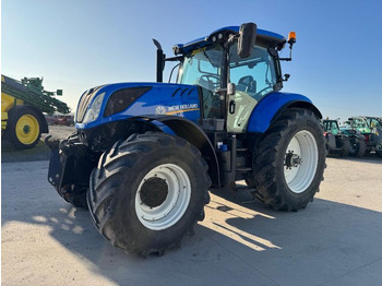 Трактор NEW HOLLAND T7