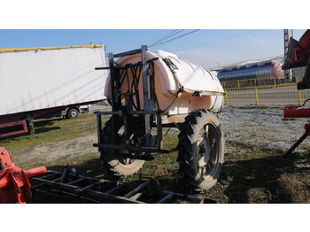 Прицепной опрыскиватель MET Wirax Sprayer 2000: фото 3