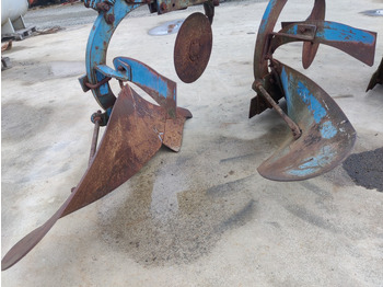 Плуг Fiskars KHN 4-siipinen: фото 3 Плуг Fiskars KHN 4-siipinen: фото 3