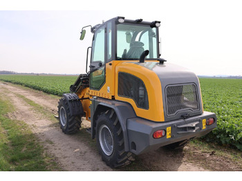 Телескопический фронтальный погрузчик APS 2500 / T: фото 4 Телескопический фронтальный погрузчик APS 2500 / T: фото 4