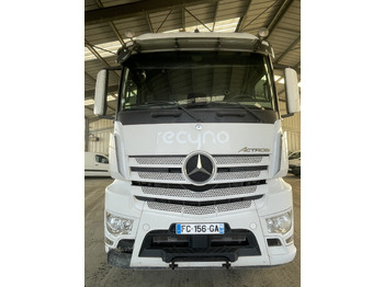 Тягач MERCEDES-BENZ
