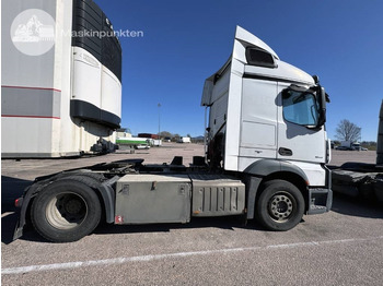 Тягач MERCEDES-BENZ Actros 1843