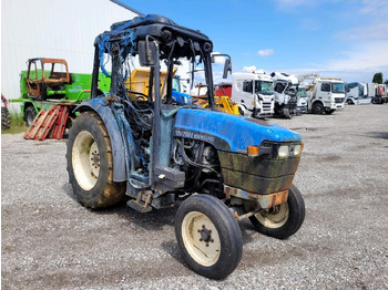 Трактор NEW HOLLAND