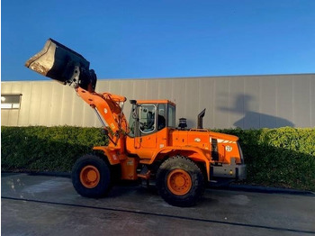 Колёсный погрузчик Doosan DL 200: фото 5