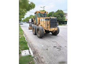 Грейдер CATERPILLAR 14H: фото 3 Грейдер CATERPILLAR 14H: фото 3