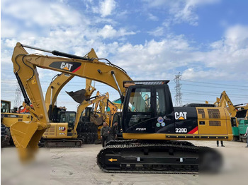 Гусеничный экскаватор CATERPILLAR 320D