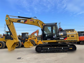 Гусеничный экскаватор CATERPILLAR 320D2