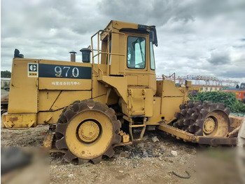 Дорожный каток CATERPILLAR