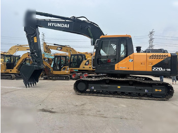 Гусеничный экскаватор HYUNDAI