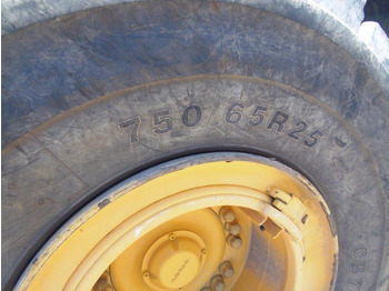 Колёсный погрузчик VOLVO L110H