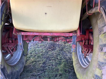 Прицепной опрыскиватель Hardi COMMANDER 4200 TWIN 28 m: фото 4