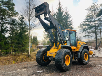 Колёсный погрузчик JCB 456