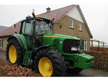 Трактор JOHN DEERE 6820