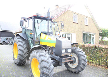 Трактор VALTRA 900