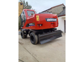 Колёсный экскаватор doosan Used DH150W-7 wheeled excavator for sale at a low price.: фото 2 Колёсный экскаватор doosan Used DH150W-7 wheeled excavator for sale at a low price.: фото 2