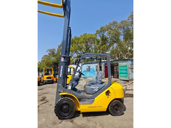 Экскаватор KOMATSU