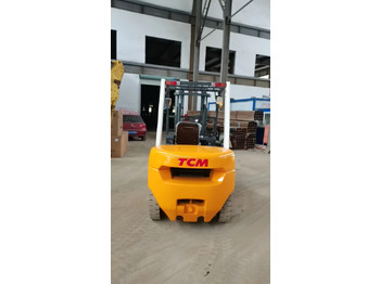 Дизельный погрузчик TCM 3 tons 2 stages: фото 5 Дизельный погрузчик TCM 3 tons 2 stages: фото 5