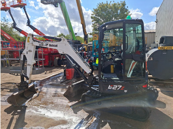 Мини-экскаватор BOBCAT E27