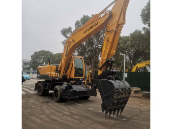 Колёсный экскаватор HYUNDAI R210W-9: фото 3 Колёсный экскаватор HYUNDAI R210W-9: фото 3