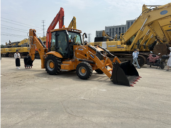 Экскаватор-погрузчик JCB 3CX