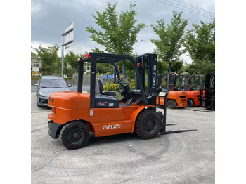 Дизельный погрузчик TOYOTA