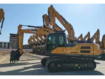 Гусеничный экскаватор XCMG XE200DA