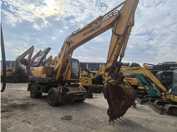 Колёсный экскаватор Hyundai R210W-9S: фото 4 Колёсный экскаватор Hyundai R210W-9S: фото 4