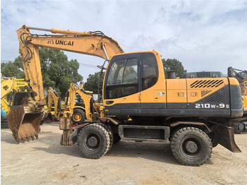 Колёсный экскаватор Hyundai R210W-9S: фото 2 Колёсный экскаватор Hyundai R210W-9S: фото 2