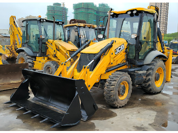 Экскаватор-погрузчик JCB 3CX