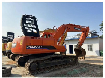 Гусеничный экскаватор DOOSAN DH220
