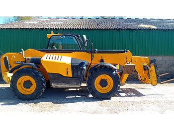 Телескопический погрузчик JCB