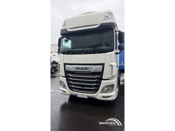 Тягач DAF XF 530