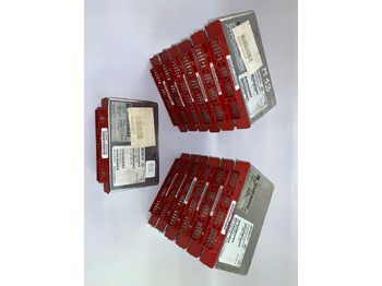 : фото в шапке страницы