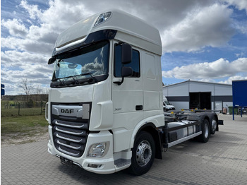 Грузовик-контейнеровоз/ Сменный кузов DAF XF 480