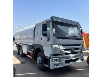 Грузовик-цистерна SINOTRUK HOWO