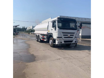 : фото в шапке страницы